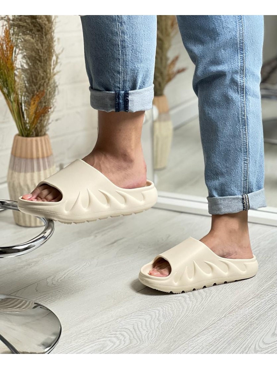 Support Slippers For The Elderly