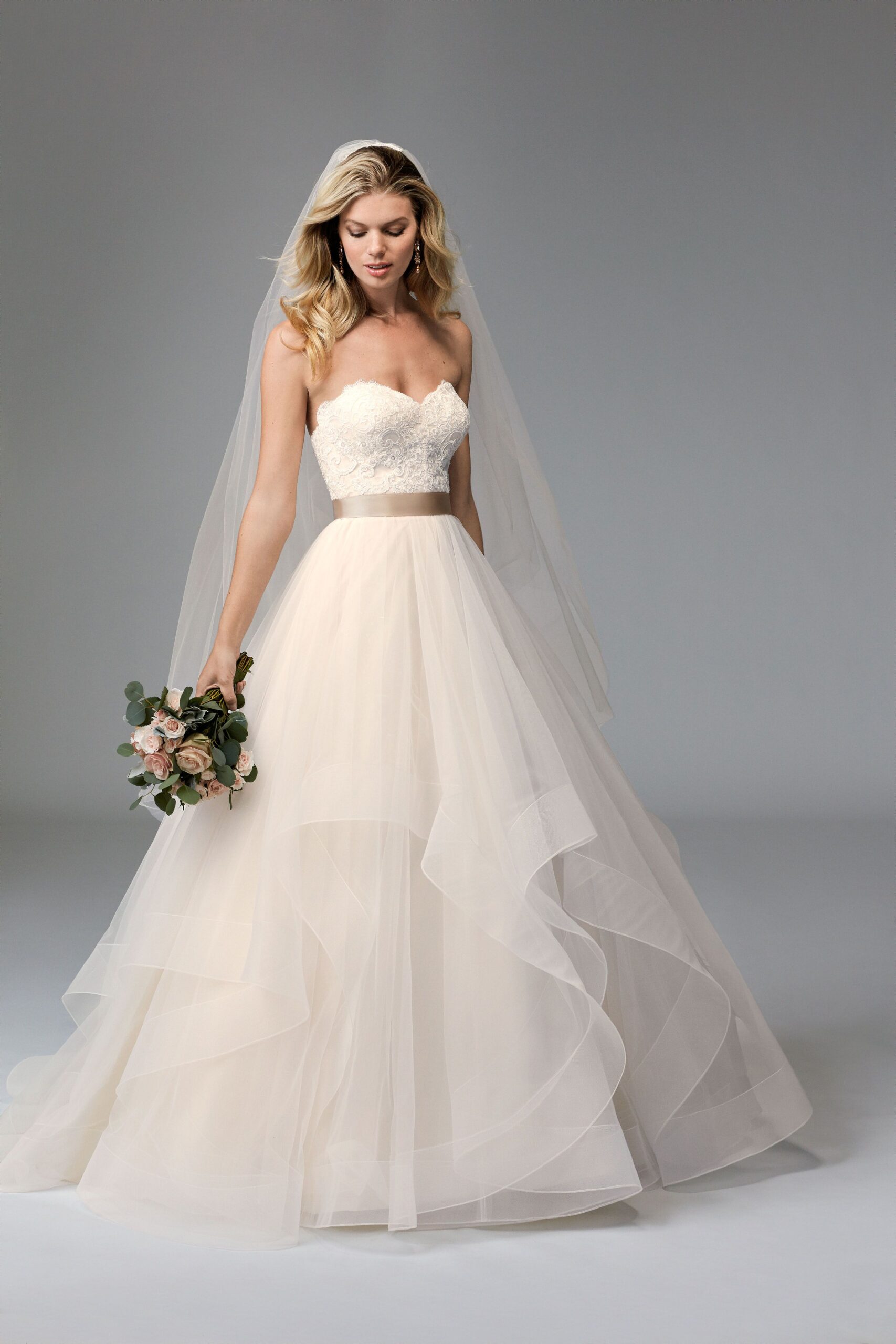 Cosmobella wedding dress