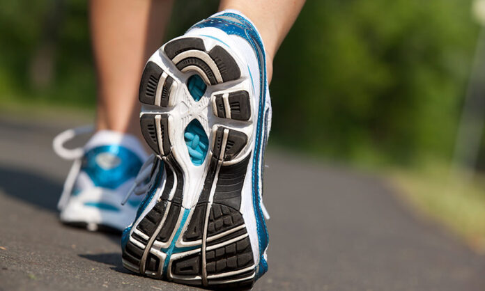 walking shoes for underpronation